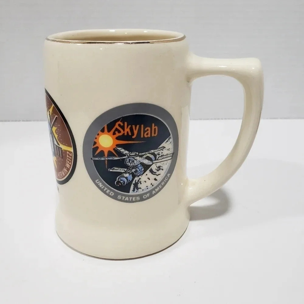 Vintage Kennedy Space Center Mug Skylabs.